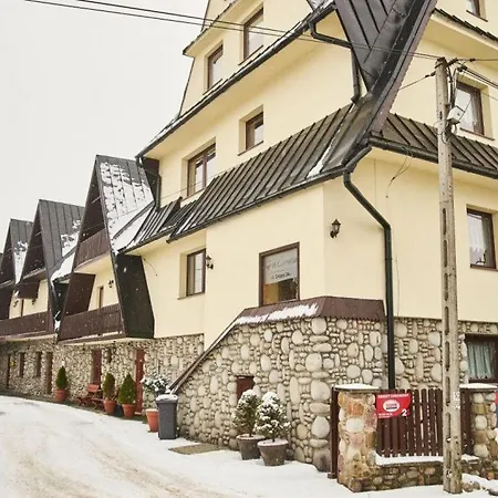 Rodzinny Dom I U Ciwersa Z Balia W Ogrodzie Pansiyon *